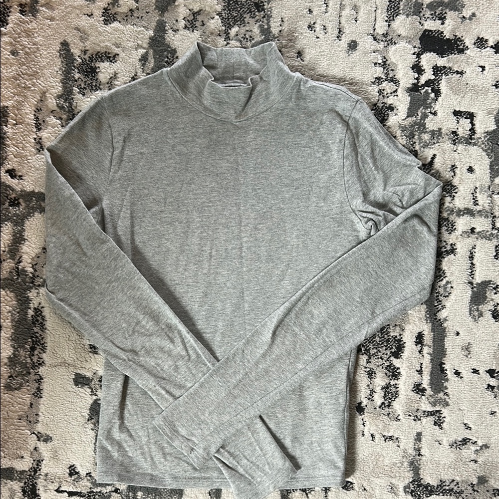 Hollister grey women’s mockneck